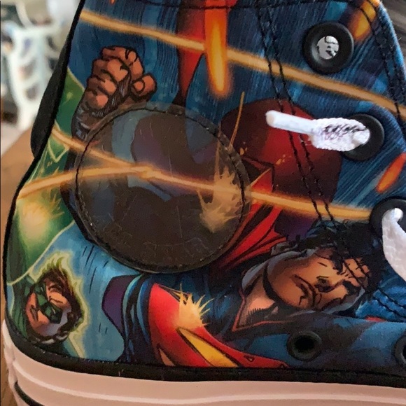 DC Comic Converse - Picture 4 of 9